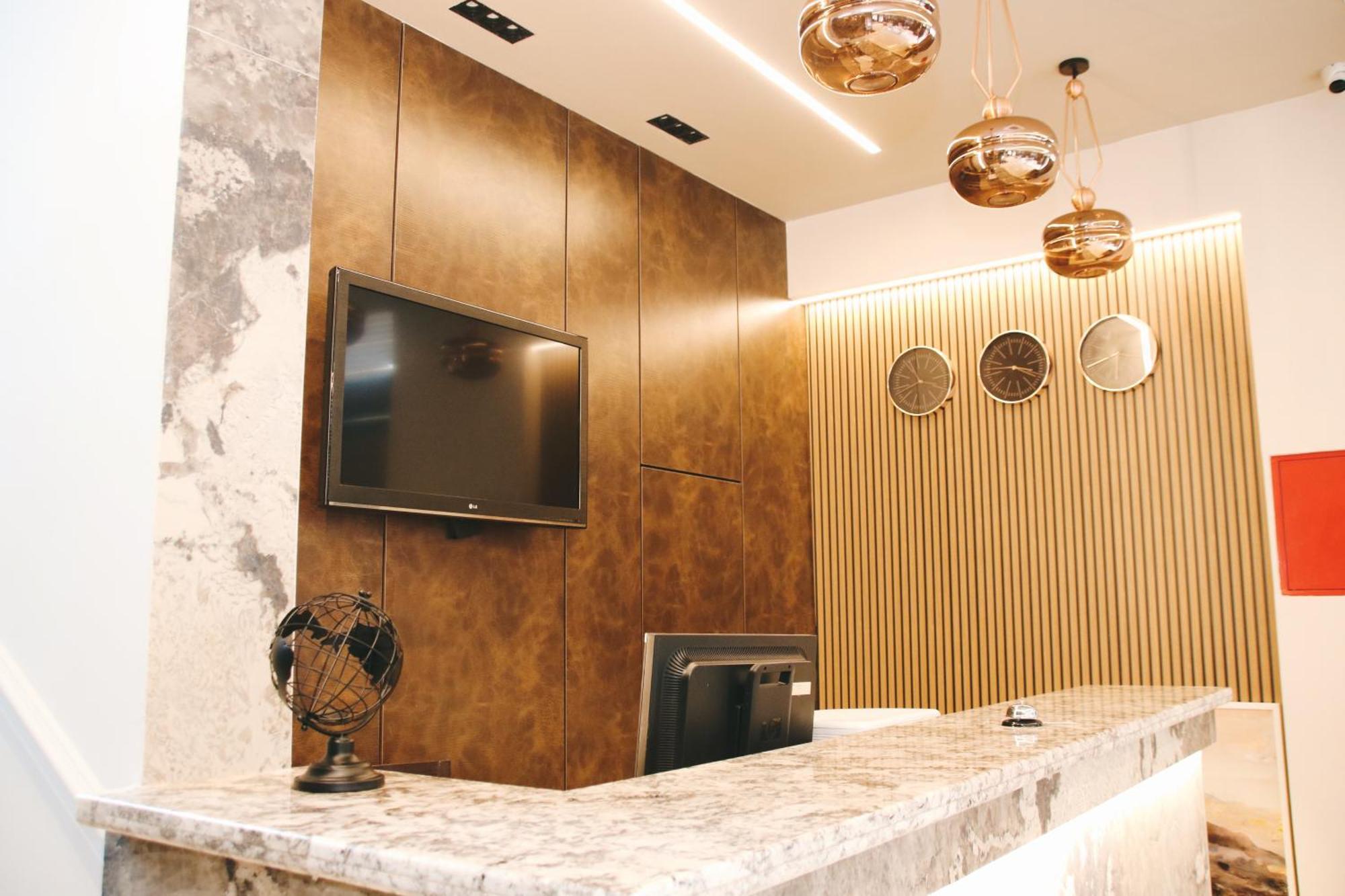 Hotel Rozafa Suhareke ภายนอก รูปภาพ